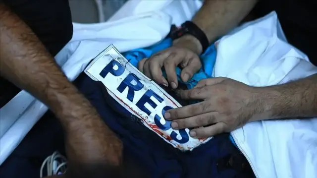 gazze seridinde bir gazeteci daha israil saldirisinda oldu 9rVSrAIb