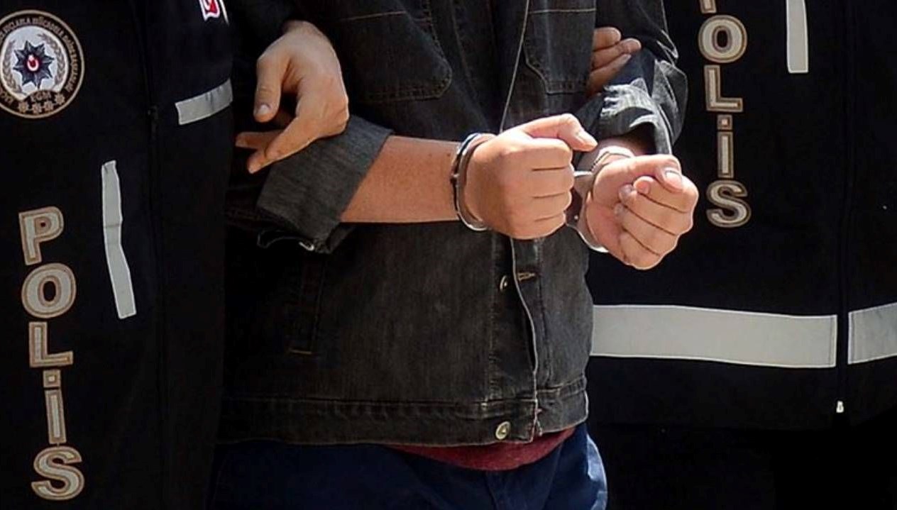 otobusteuyusturucuyla yakalandi tutuklandi XmnYJssL