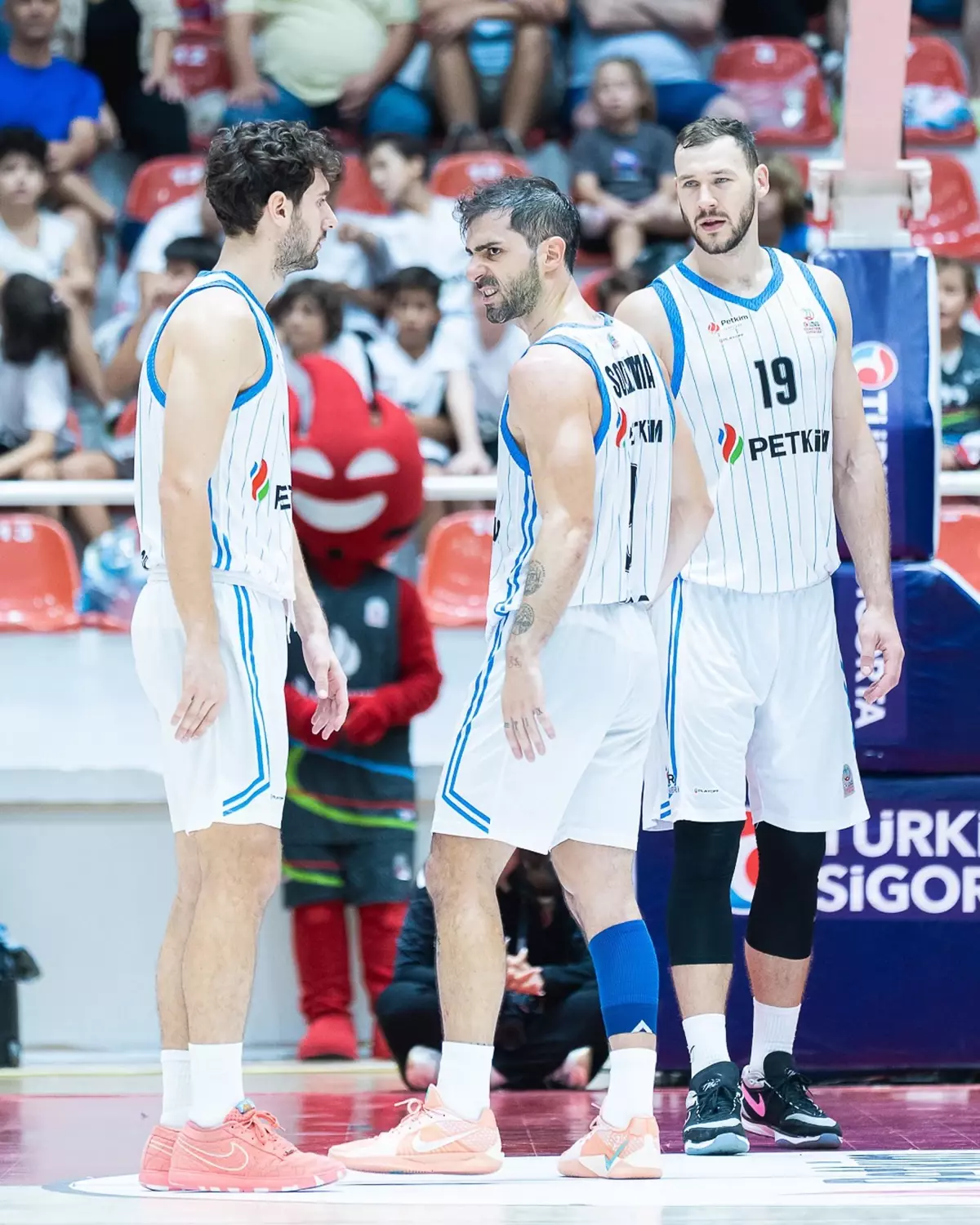 aliaga petkimspor fiba europe cupta csm corona brasovu agirliyor ij1U2ir5.jpg