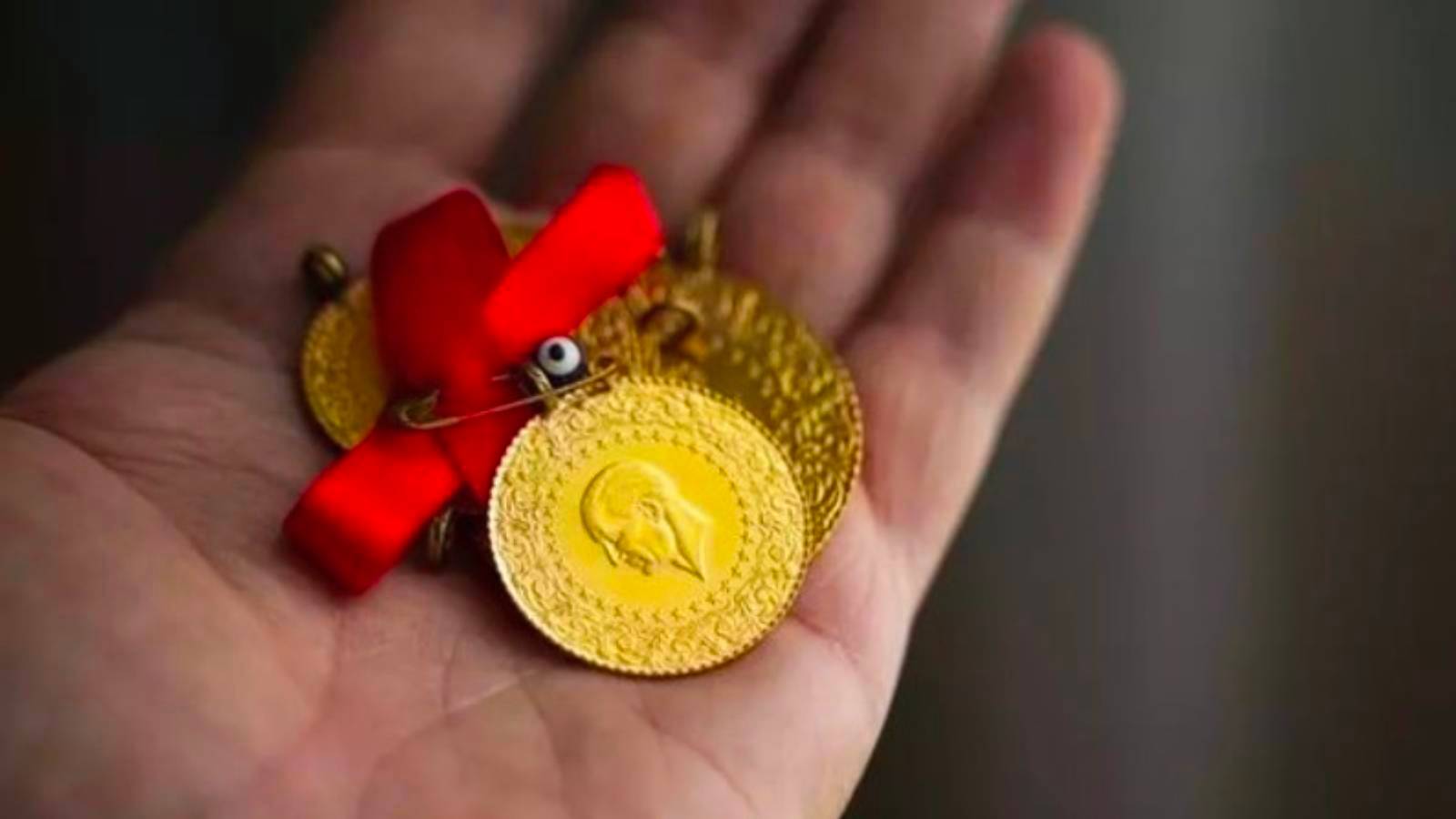 altin durmuyor kapalicarsida ceyrek altin 10 bin tlyi gecti TUCb25Ss.jpg