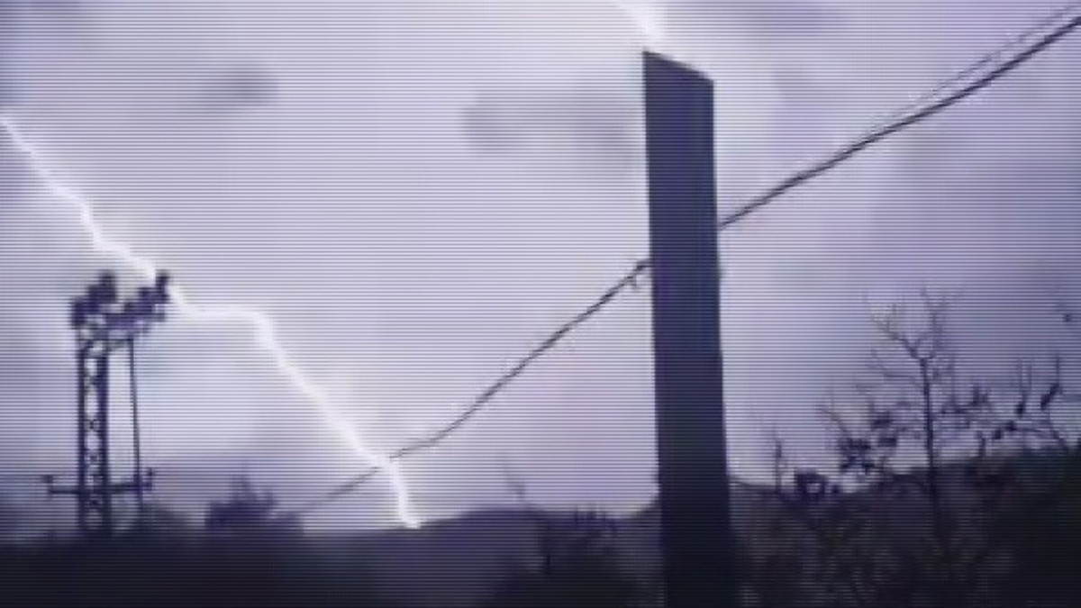 hatayda simsekleri goruntulemek isterken deprem oldu sandi FN99sOA5.jpg