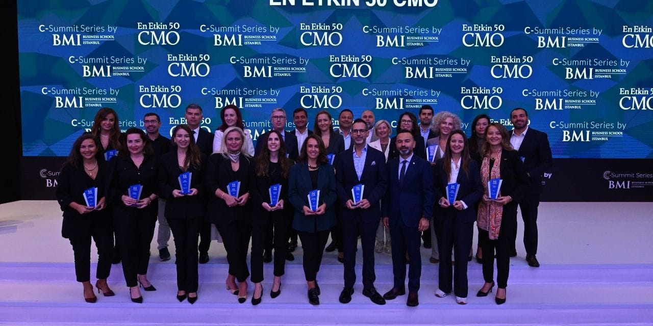 turkiyenin en etkin 50 pazarlama lideri odullerini aldi Zxlq8Ibv