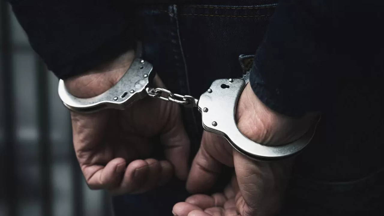 emekli polis uyusturucu sevkiyatinda sucustu yakalandi s6DEmGX4.jpg