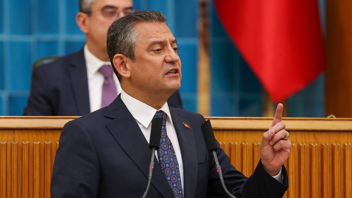 ozelden gebzede yikilan bina icin aciklama metroyu chpli belediye yapiyor olsa sabah 6da kapilari kirar burokratlari evden alirlardi simdi yalan aciklama yapiyorlar 7FNzkczq.jpg