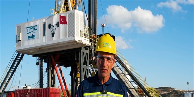 sehit agabeyinin kani akan topraklarda simdi petrol uretiminde calisiyor Rva2fVeZ.jpg