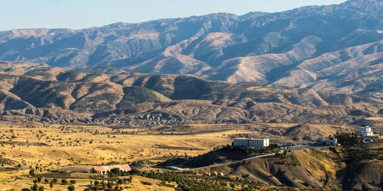 sirnakta bir bolgeye muhimmat imha sebebiyle 10 gunluk giris yasagi gChCLiOX.jpg