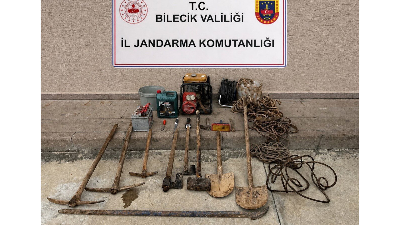 Jandarma Kaçak Kazı Yapanları Yakaladı: 5 Şahıs Suçüstü