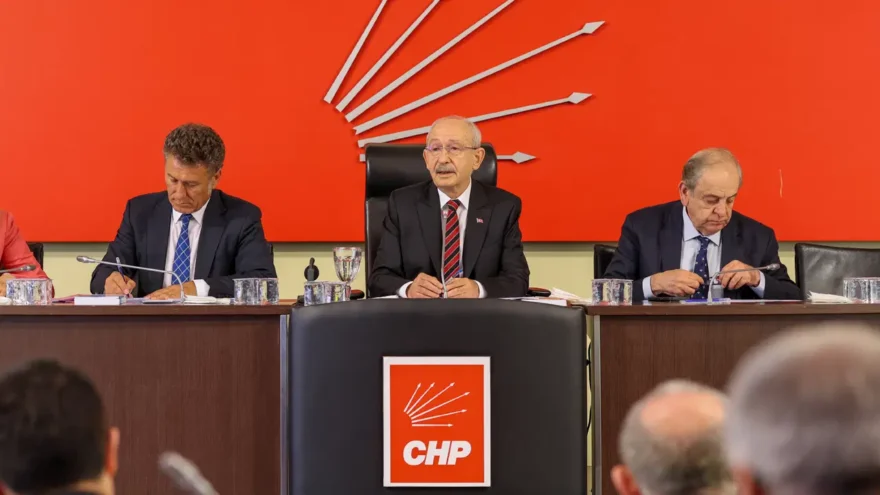 CHP’de Kritik Toplantı: İhraçlar ve Yeni Yönetim Gündemde
